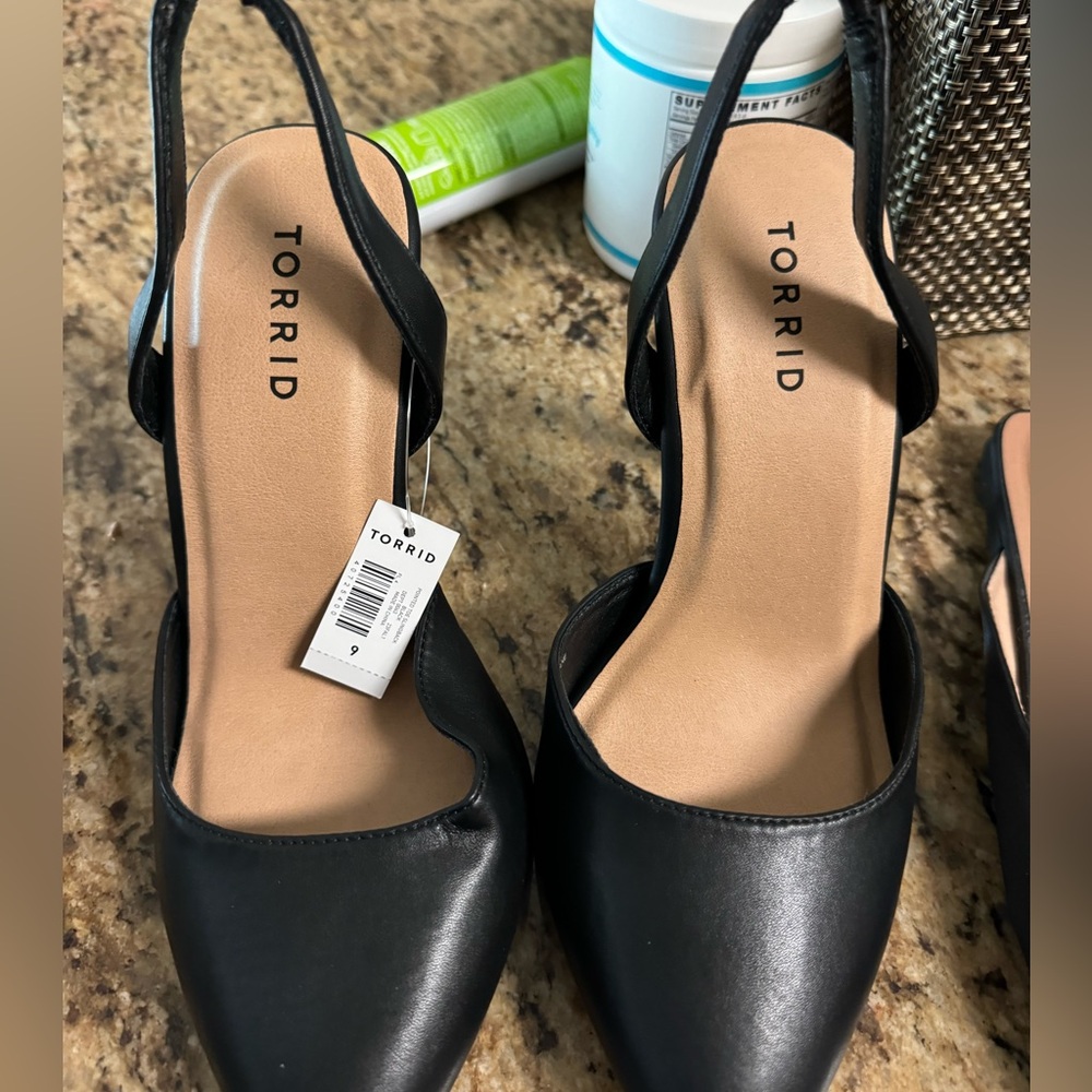 Torrid 9ww sling back heels never worn tags on